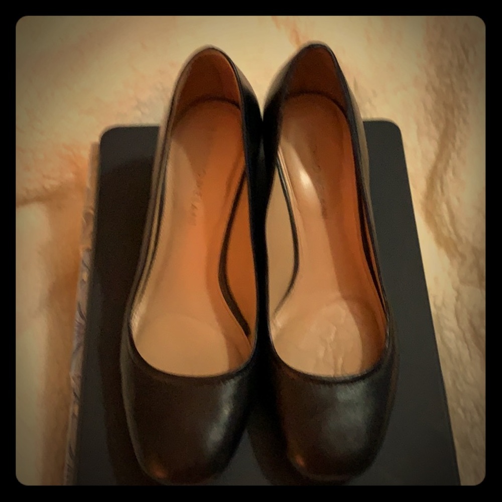 Antonio Melani Black Wedges, size 6
